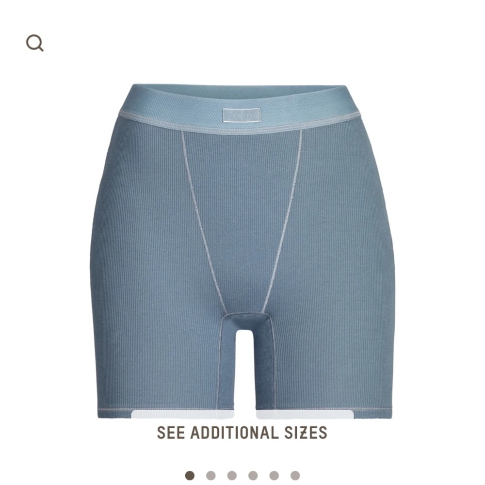 Blue cotton rib skims shorts